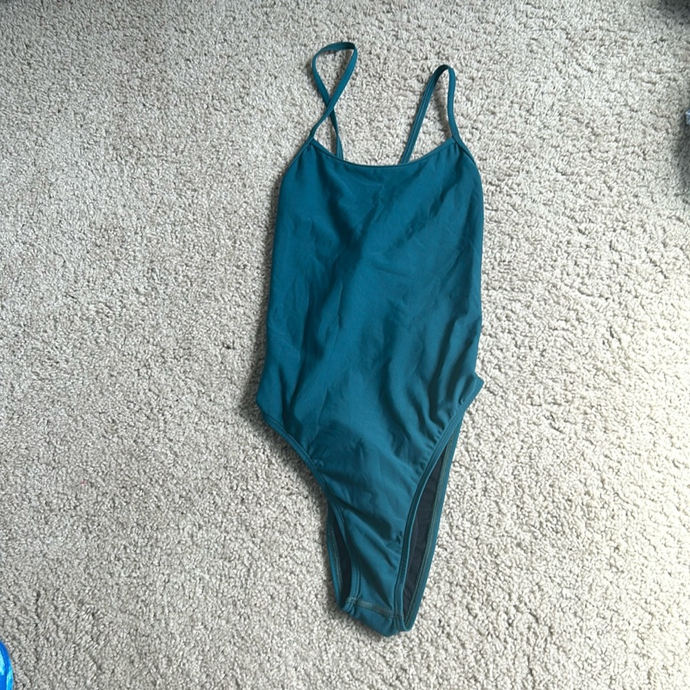 JOLYN SIZE 32 one piece